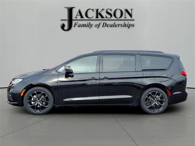 2024 Chrysler Pacifica Limited