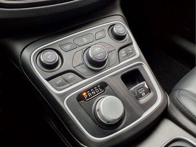 2017 Chrysler 200 Limited Platinum