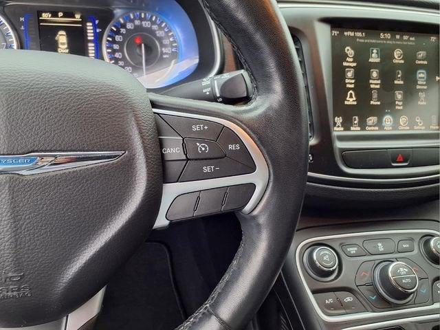 2017 Chrysler 200 Limited Platinum