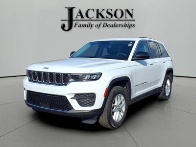 2023 Jeep Grand Cherokee Laredo 4x4