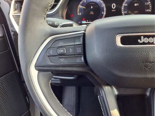 2023 Jeep Grand Cherokee Laredo 4x4