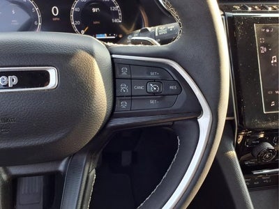 2023 Jeep Grand Cherokee Laredo 4x4