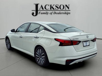 2025 Nissan Altima SV FWD