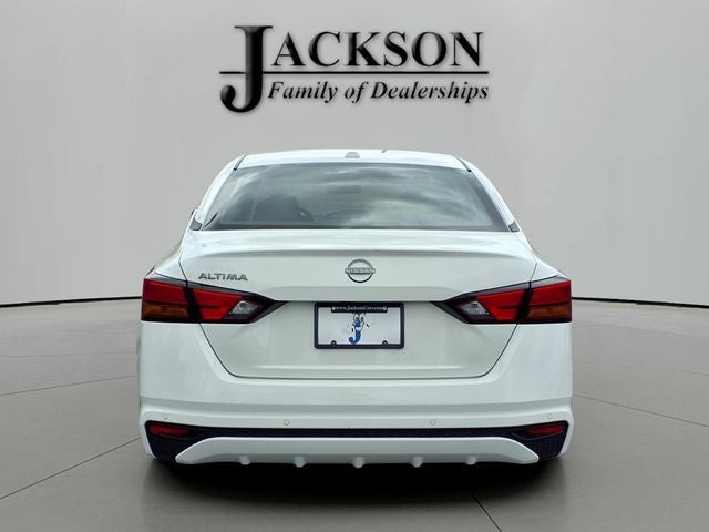 2025 Nissan Altima SV FWD