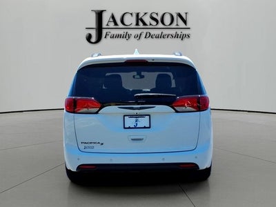 2020 Chrysler Pacifica Touring L Plus