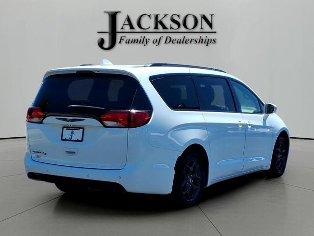 2020 Chrysler Pacifica Touring L Plus