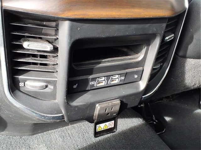 2022 RAM 2500 Laramie Crew Cab 4x4 6'4' Box