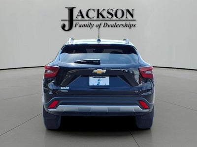 2025 Chevrolet Trax FWD LT