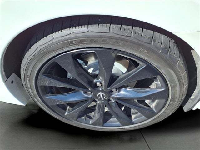 2023 Nissan Maxima SR