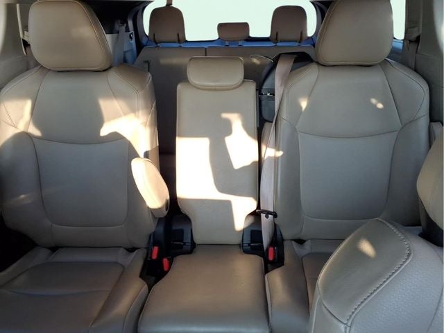 2022 Toyota Sienna XLE 8 Passenger