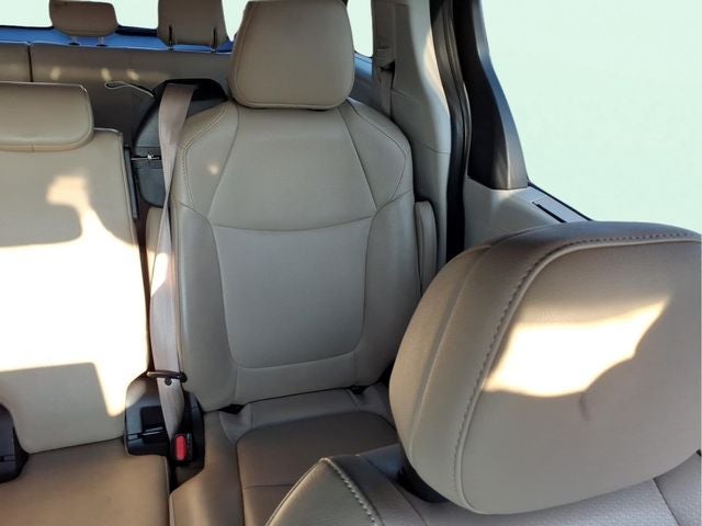 2022 Toyota Sienna XLE 8 Passenger