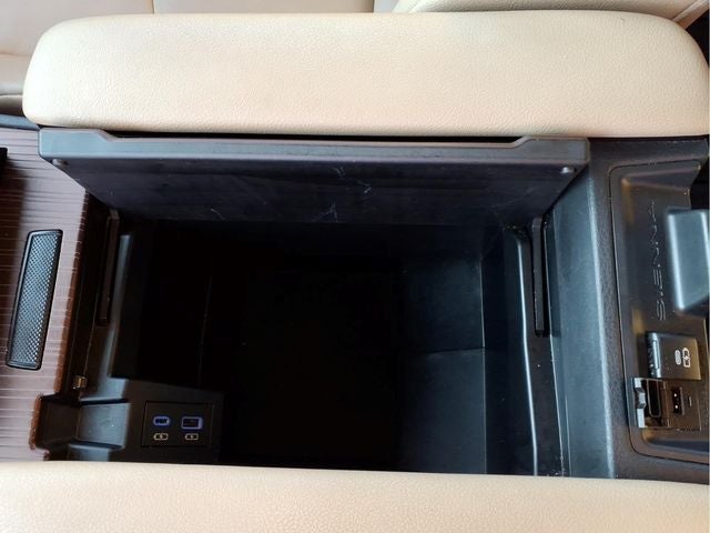 2022 Toyota Sienna XLE 8 Passenger
