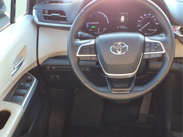 2022 Toyota Sienna XLE 8 Passenger